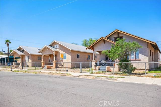 Needles, CA 92363,518 A Street