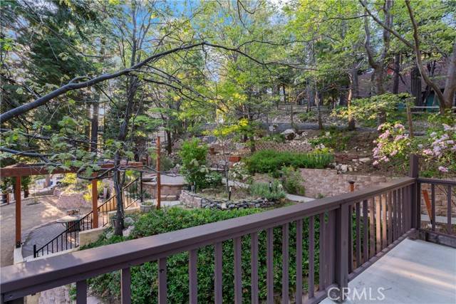Lake Arrowhead, CA 92352,217 Crest Circle
