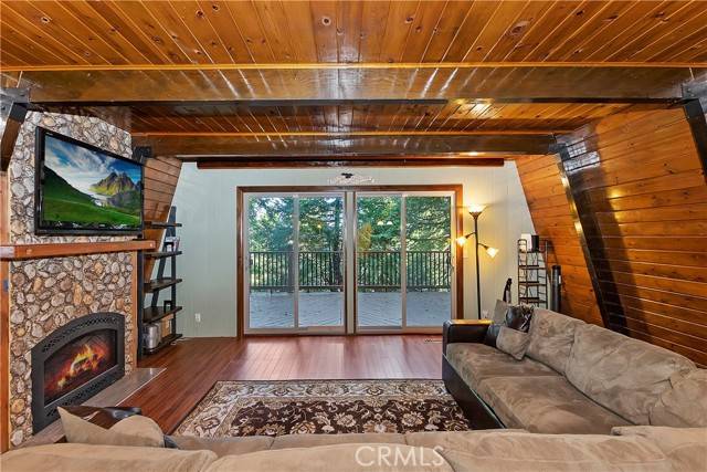 Crestline, CA 92325,24091 Lakeview Drive