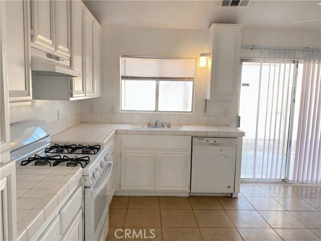 Victorville, CA 92394,17055 Grand Mammoth Place