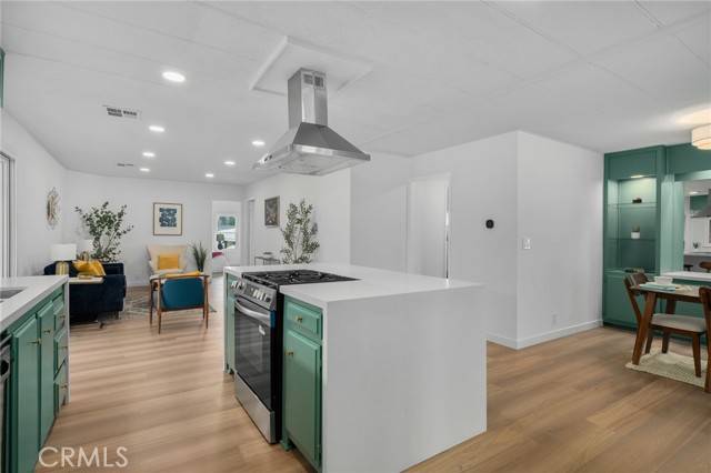 Redlands, CA 92374,626 N. Dearborn Street #136