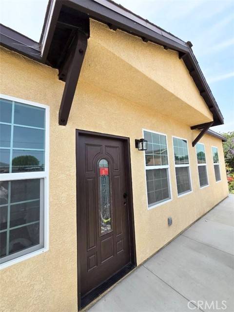 Downey, CA 90241,8431 Fontana St #A