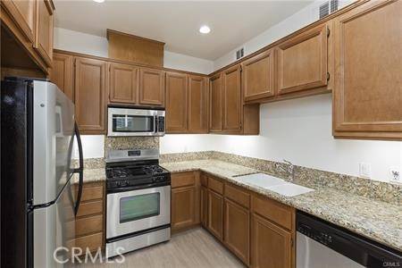 Corona, CA 92883,4304 Owens Street #102