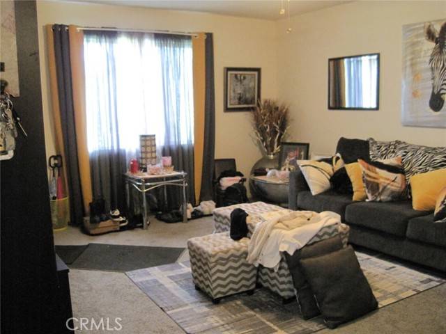 Rialto, CA 92376,2837 7th Street