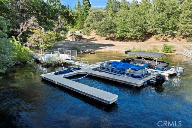 Lake Arrowhead, CA 92352,72 N Winter Harbor #C
