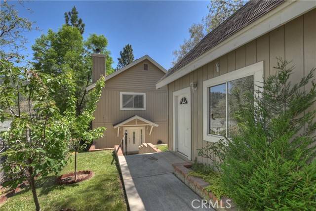 Crestline, CA 92325,23739 Hillside Drive