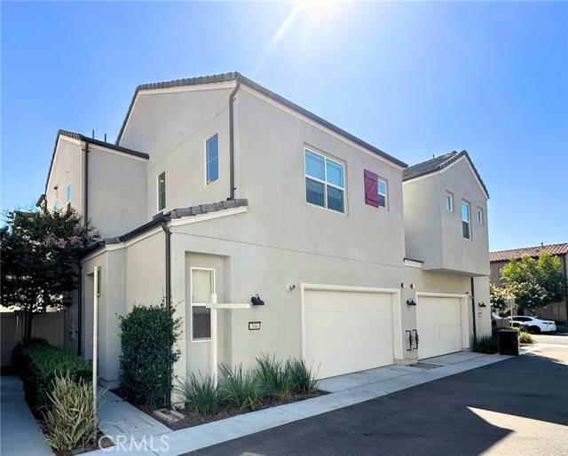 Corona, CA 92883,4173 Horvath Street #104