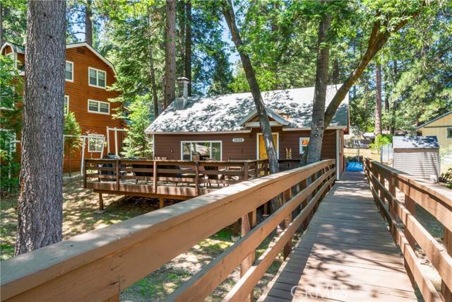 Running Springs, CA 92382,32135 West Drive