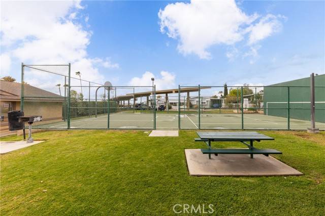 Jurupa Valley, CA 92509,6130 Camino Real #259