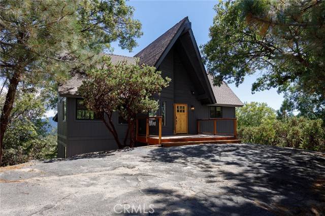 Lake Arrowhead, CA 92352,997 Nadelhorn Drive