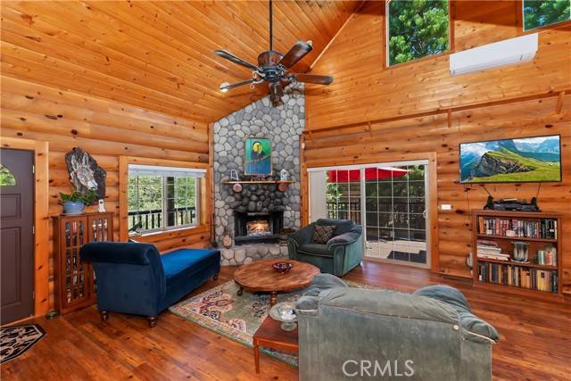 Lake Arrowhead, CA 92352,1415 Manzanita Way