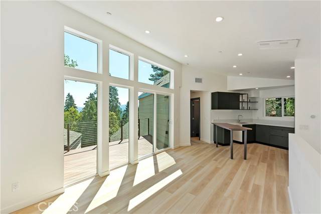 Twin Peaks, CA 92391,441 Oriole Drive #1