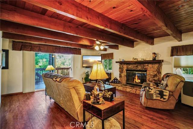 Crestline, CA 92325,463 Delle Drive