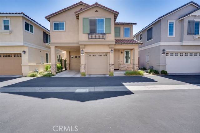 Fontana, CA 92336,15147 Ridge Lane #5