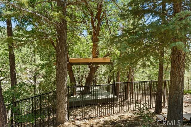 Fawnskin, CA 92333,1275 Fawnskin Drive