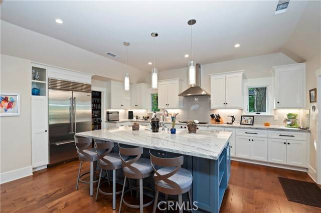 Lake Arrowhead, CA 92352,28027 Peninsula Drive