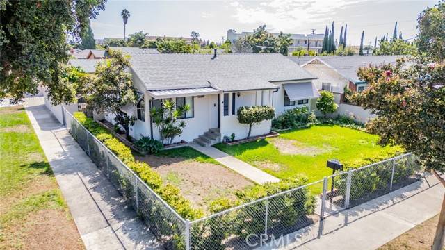 Santa Ana, CA 92703,825 N Raitt Street