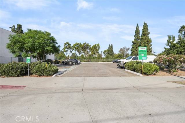 Santa Ana, CA 92701,830 N Patron Street