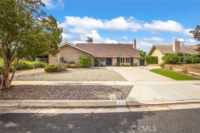 Redlands, CA 92373,826 La Paloma
