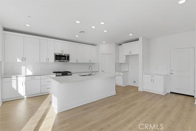 Los Angeles, CA 92596,34609 Clementine Street