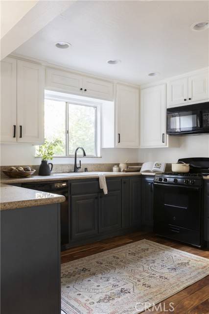 Lake Arrowhead, CA 92352,416 Klamath Drive