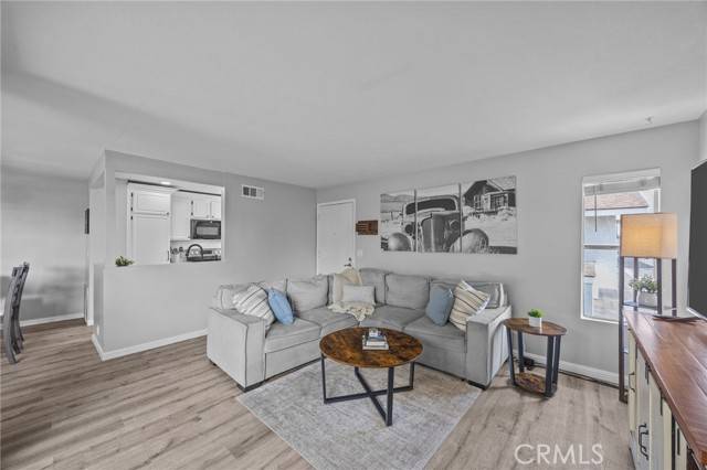 Buena Park, CA 90620,8213 Woodland #40