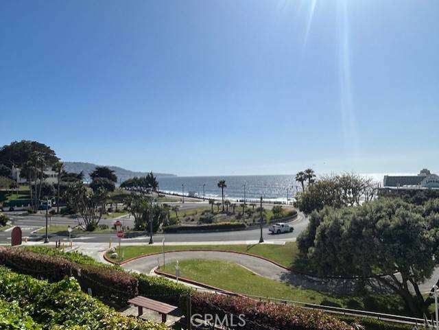 Redondo Beach, CA 90277,650 The Village #106
