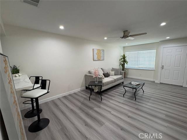 Compton, CA 90220,810 W Compton Blvd #9