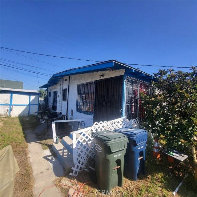 Los Angeles, CA 90044,1209 W 90th