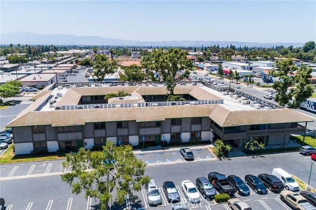 Upland, CA 91786,222 N Mountain Avenue