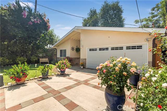 Van Nuys (los Angeles), CA 91401,13744 Sylvan Street