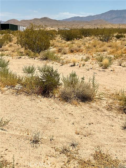 Lucerne Valley, CA 92371,0 Oakdale Avenue Road