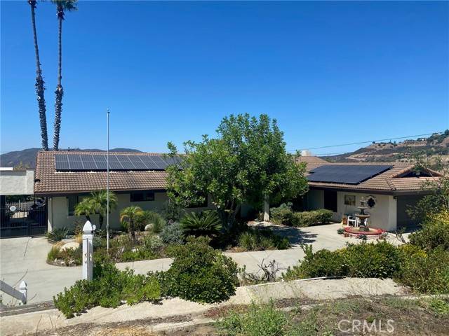 Fallbrook, CA 92028,1335 Sunny Heights Road