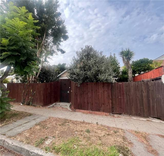 Venice (los Angeles), CA 90291,611 Sunset Avenue