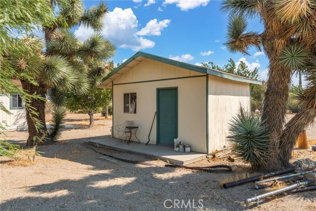 Phelan, CA 92371,5133 Luna Road