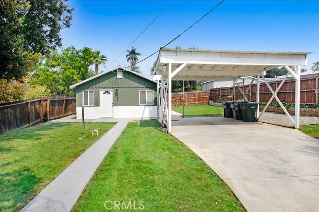 Redlands, CA 92374,553 Roosevelt Road