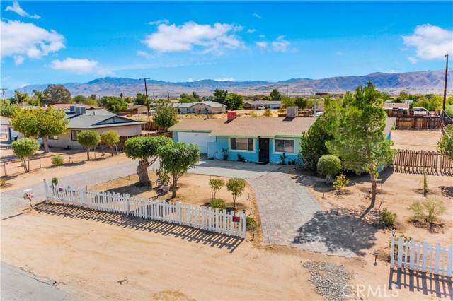 Apple Valley, CA 92308,22261 Kayenta Road