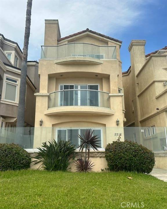 Huntington Beach, CA 92648,2212 Pacific Coast