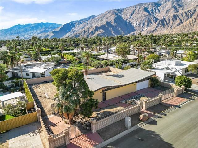 Palm Springs, CA 92262,651 E Alexander Way