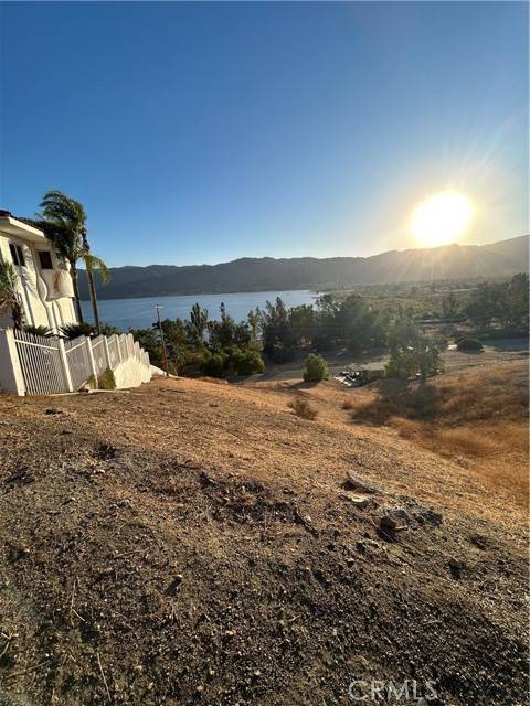 Lake Elsinore, CA 92530,0 Lakeview Avenue