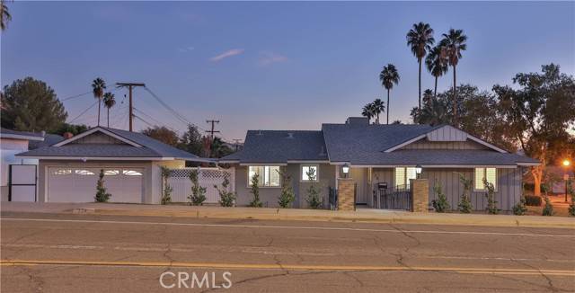 Riverside, CA 92507,124 W Blaine Street