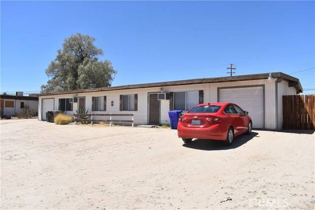 Twentynine Palms, CA 92277,5826 Desert Trail