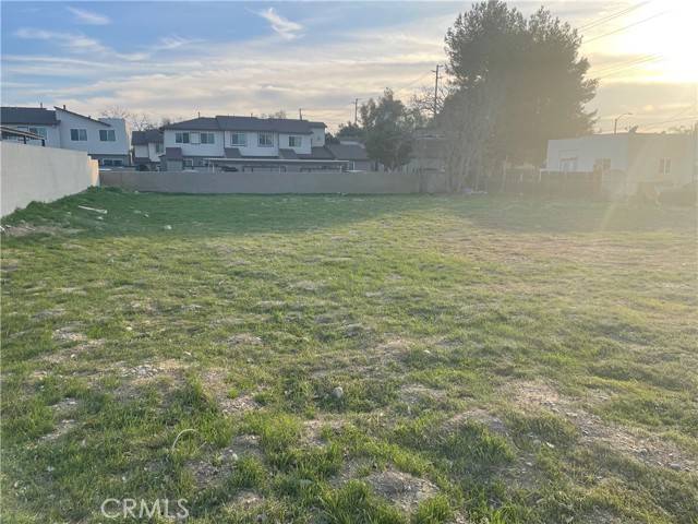 Fontana, CA 92335,16125 Ceres Avenue