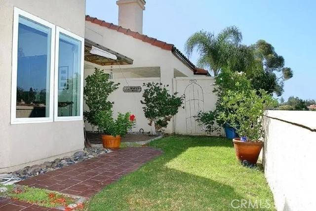 San Diego, CA 92128,15977 Avenida Villaha #16