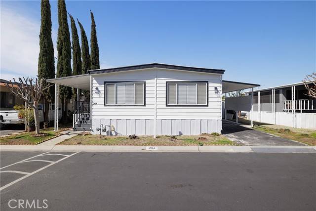 Riverside, CA 92503,3700 Buchanan #204