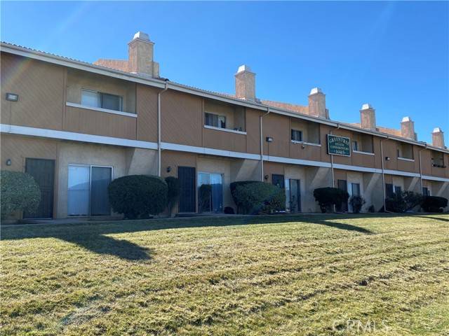 Victorville, CA 92395,16465 Green Tree Boulevard #9