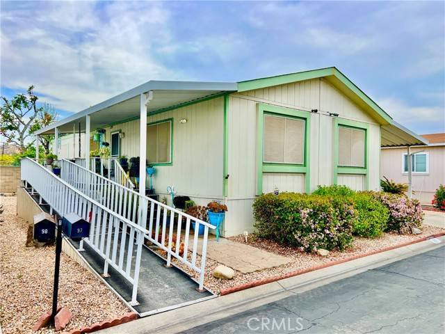 Riverside, CA 92503,9391 California Avenue #97