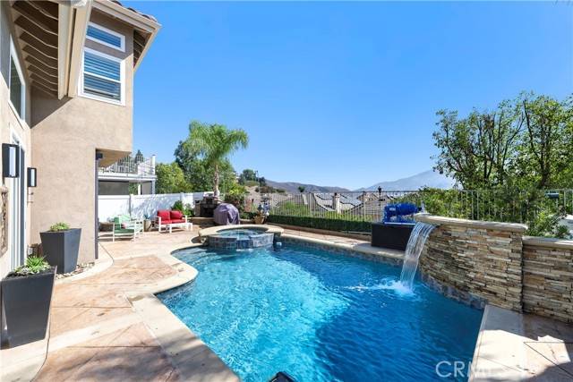 Yorba Linda, CA 92887,5530 Van Gogh Way