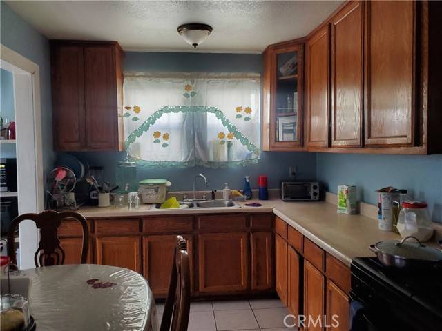 Los Angeles, CA 90003,221 E 92nd Street