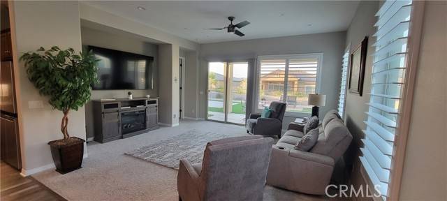 Rancho Mirage, CA 92270,82 Burgundy